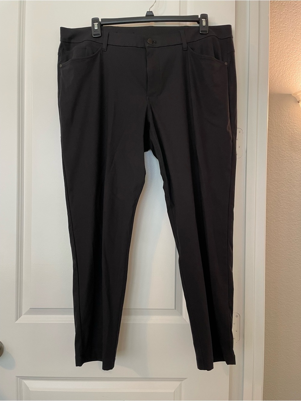 lululemon athletica Black Men's Dress Pants - EasyFive Classic